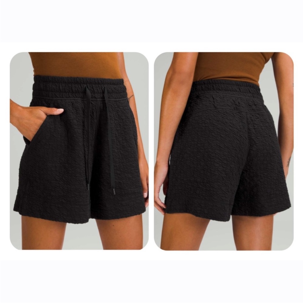 Lululemon Black Rippled Super High Rise Shorts Women’s 10